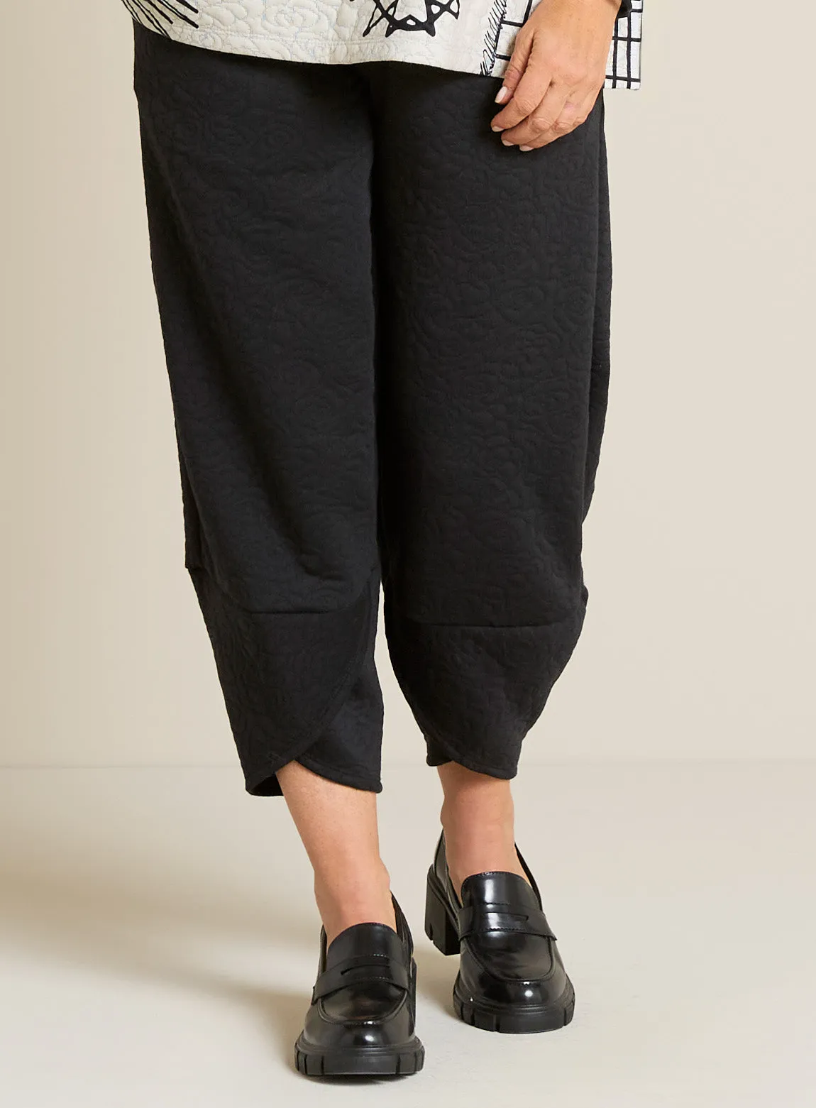 Floral Quilted Tulip Pants