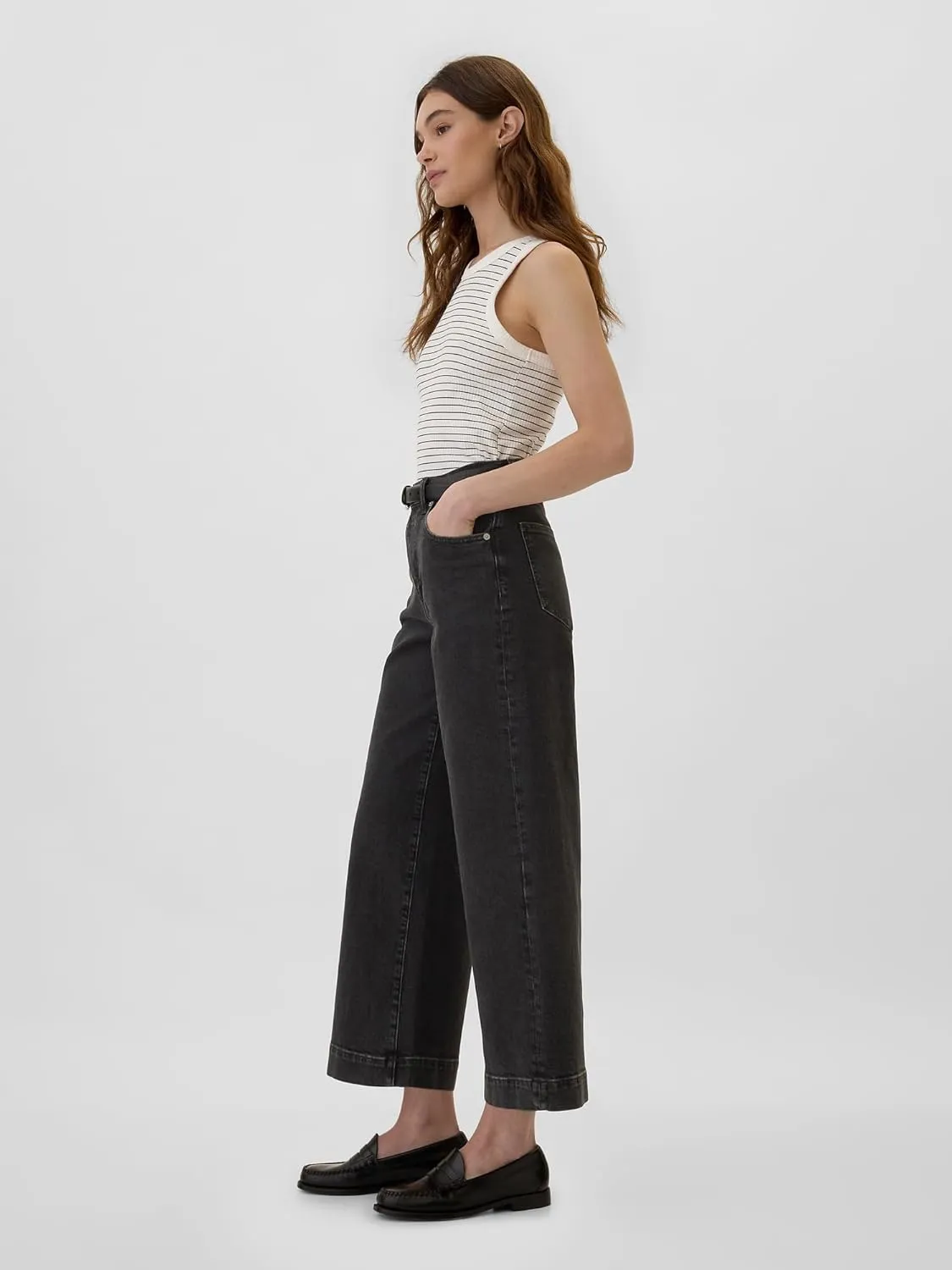 GAP Women's High Rise Wide Leg Cropped Jeans