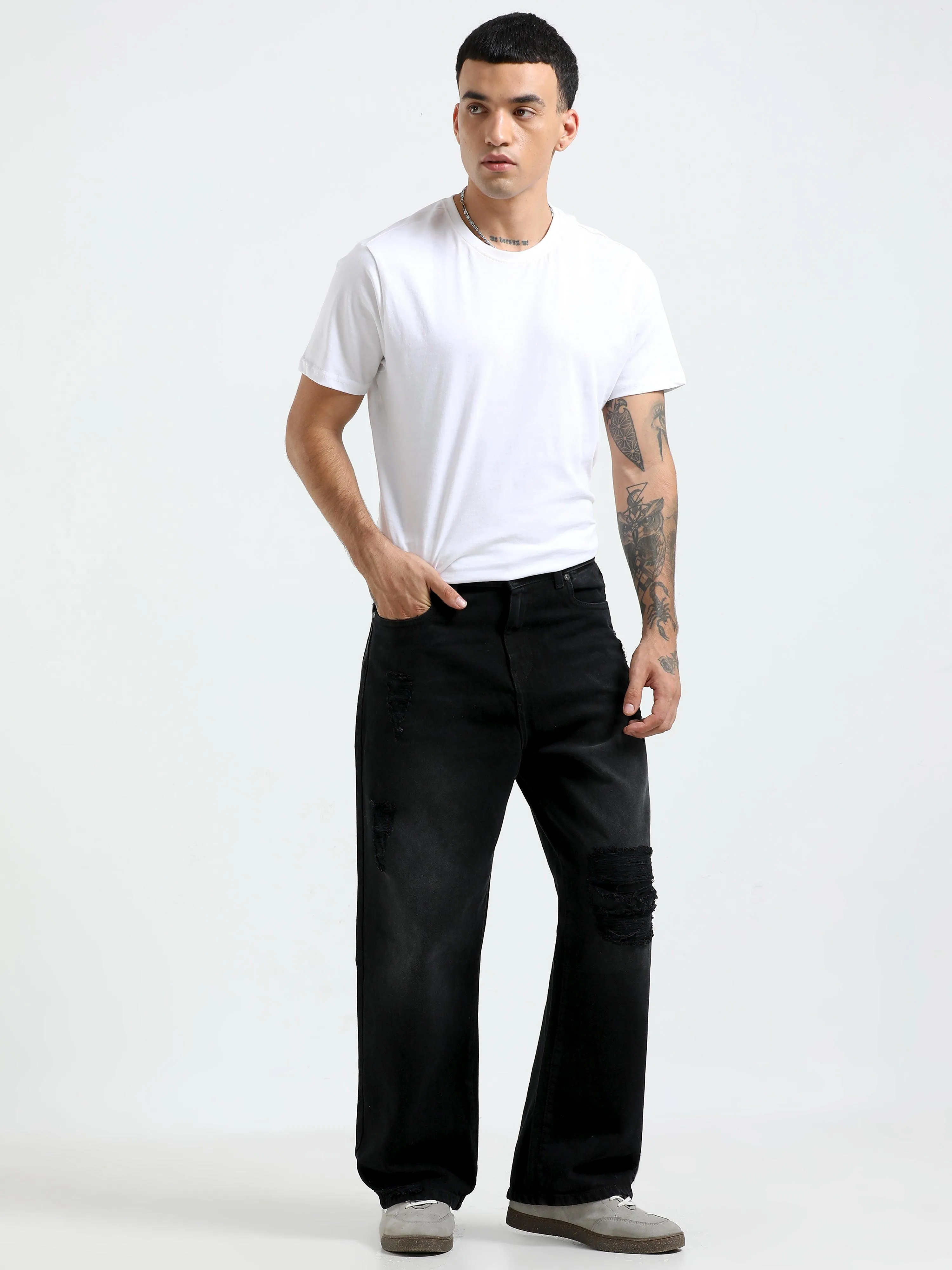 Mara - Loose Fit Distressed Jeans - Black