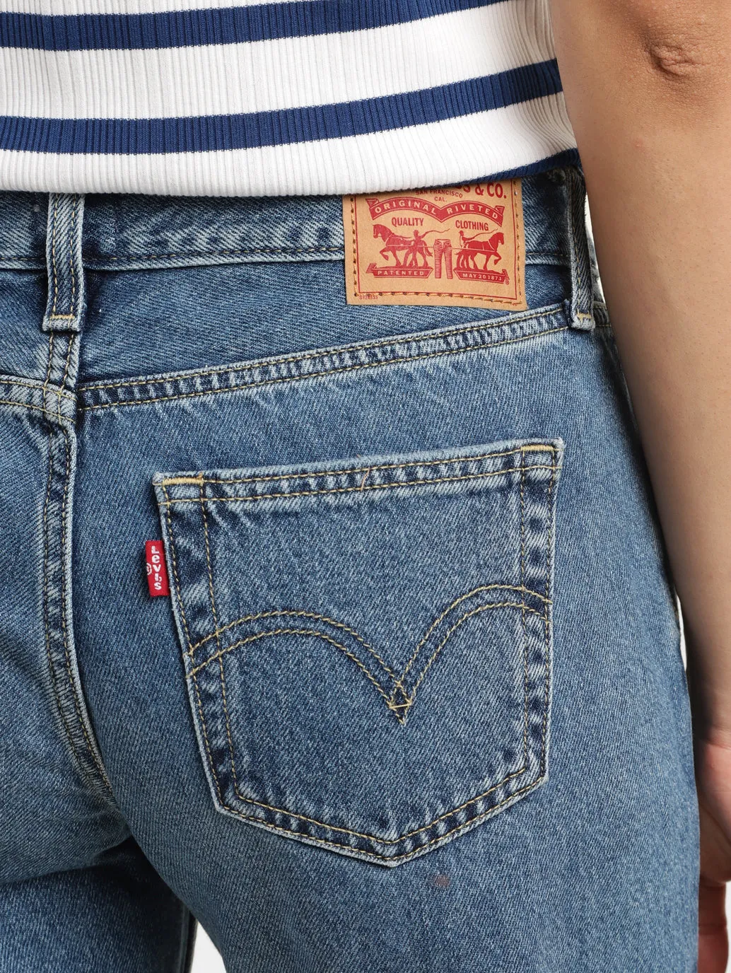 Women's Blue Loose Fit Low Rise Jeans